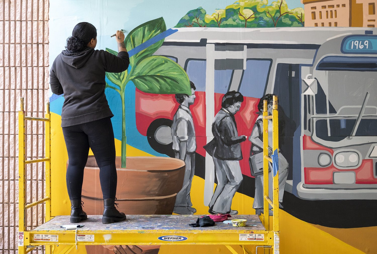 'Anybody and everybody can do it': New murals to capture the memories, values and culture of the Valley