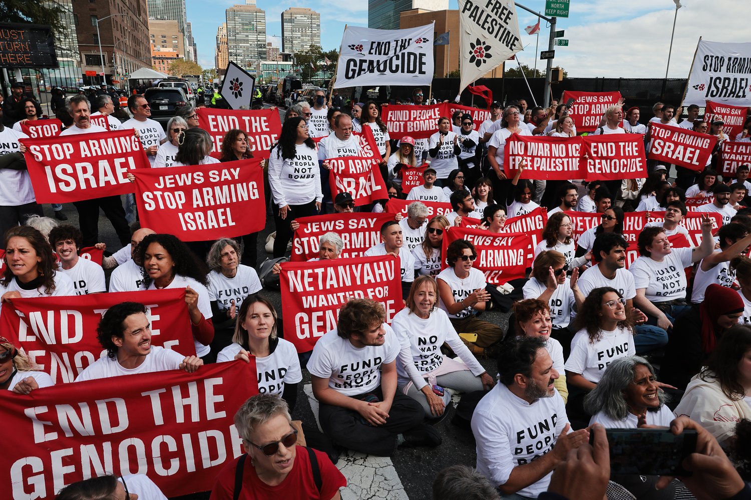 Incoming anti-Israel members of Congress protest against Netanyahu outside U.N.