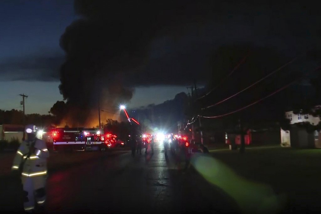 Explosions and fire tear through Ohio industrial building, 2 workers unaccounted for
