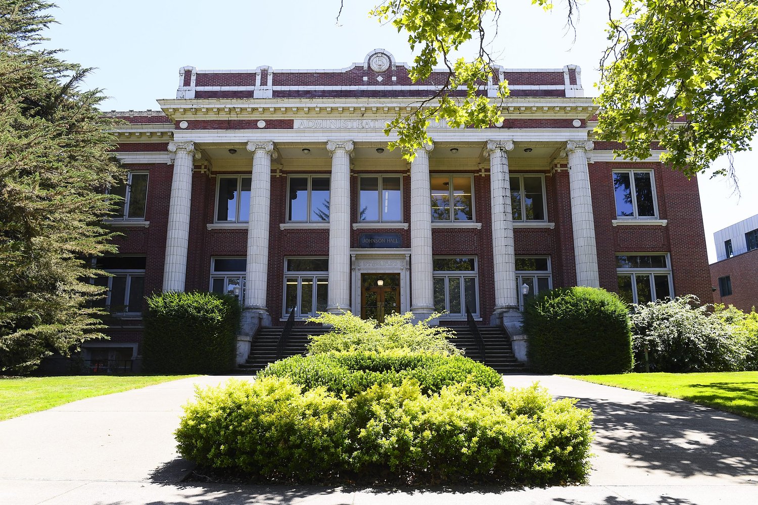 UO leaders brace for campus anxiety as budget reductions take shape