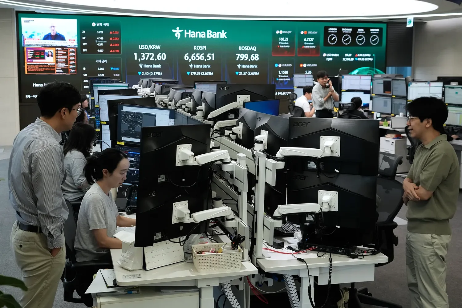 Asian shares decline after stocks slip on Wall Street, while global bond sell-off intensifies