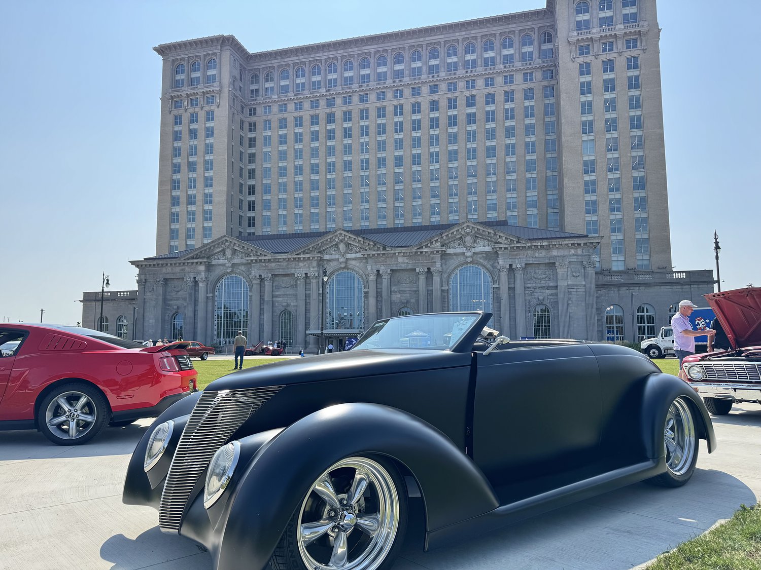 Classic car show returns to one of Detroit’s most Instagrammable spots