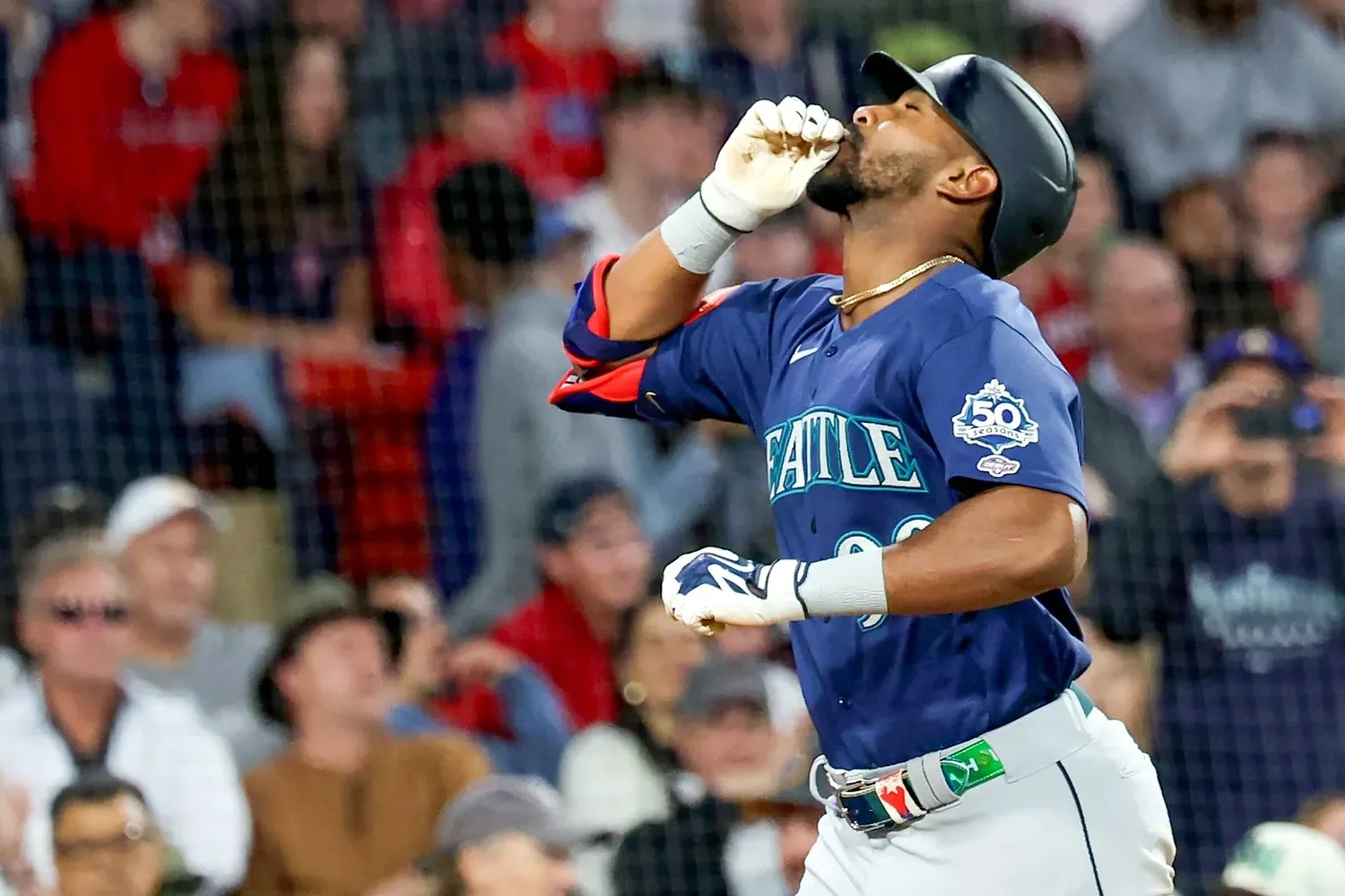 Lazaro Montes' magical MLB debut propels Mariners to win over Red Sox