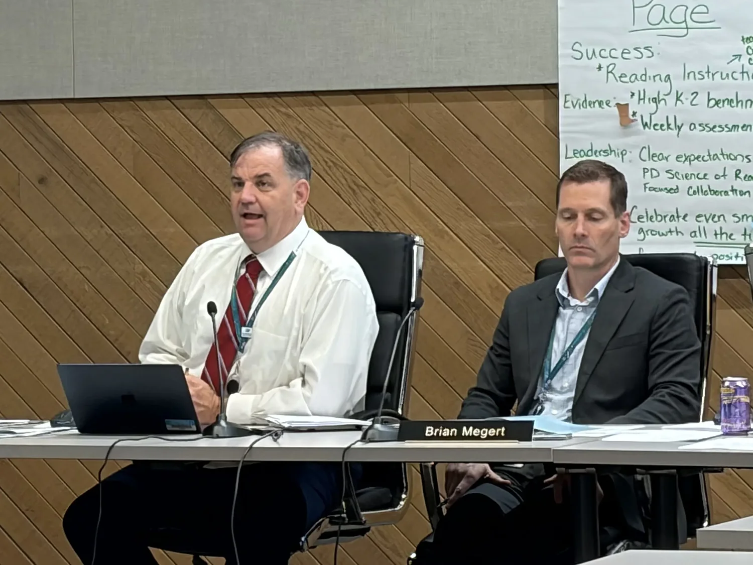 Springfield school board OKs contract for classified staff, hears superintendent’s entry plan