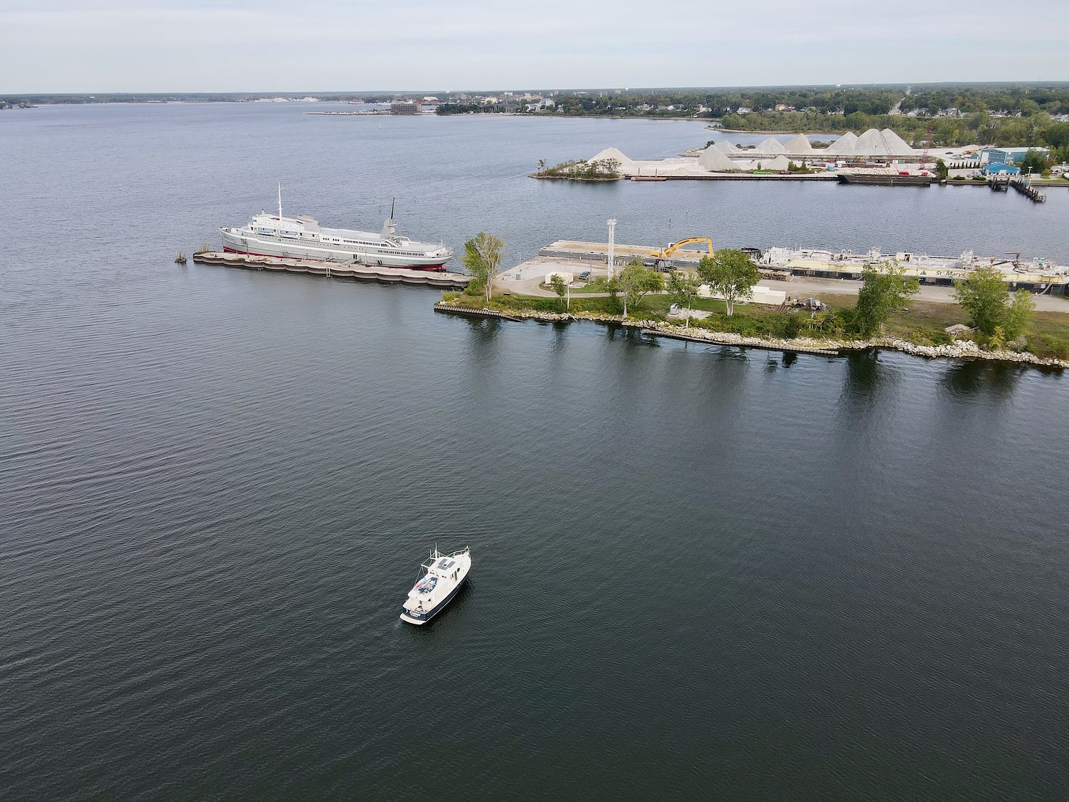 Celebrate the success of Muskegon Lake with free kayaking, 80s dance party