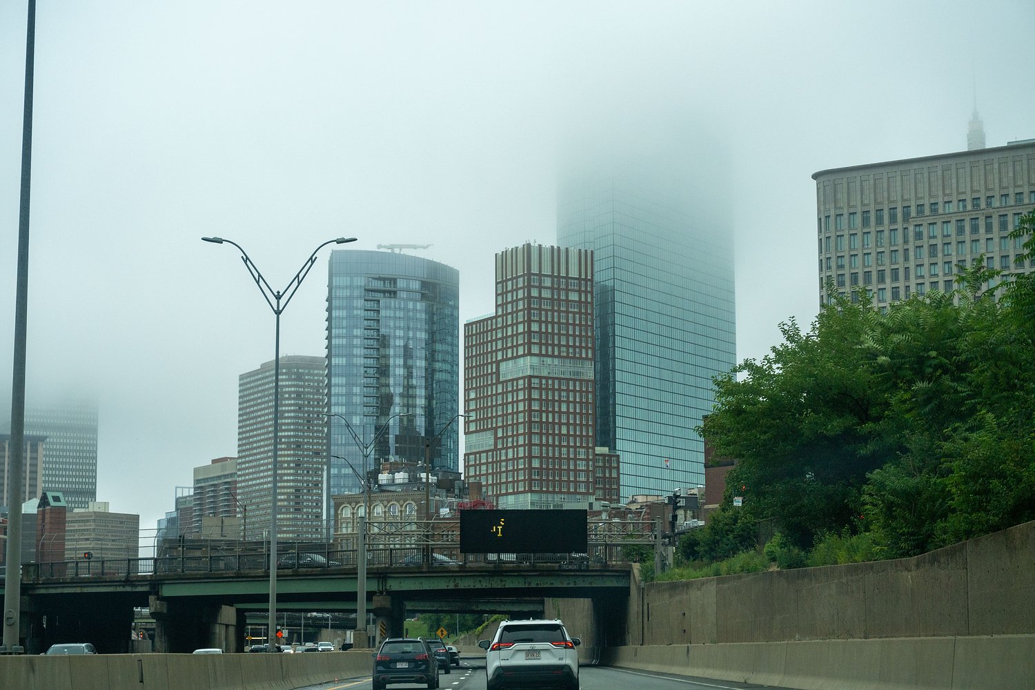 Rain, thunderstorms and sticky air make for a muggy Monday in Mass.