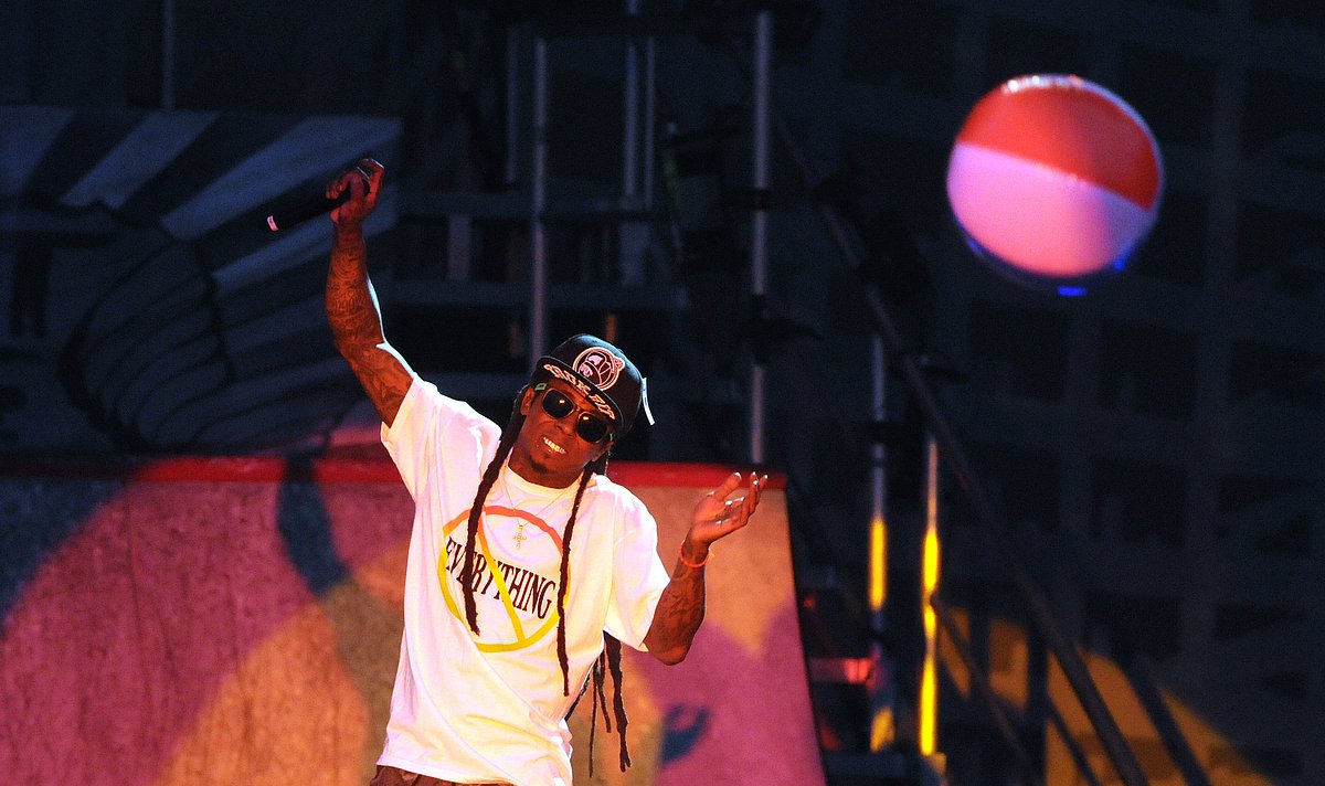 Lil Wayne skips out on his own show at the Bangor waterfront