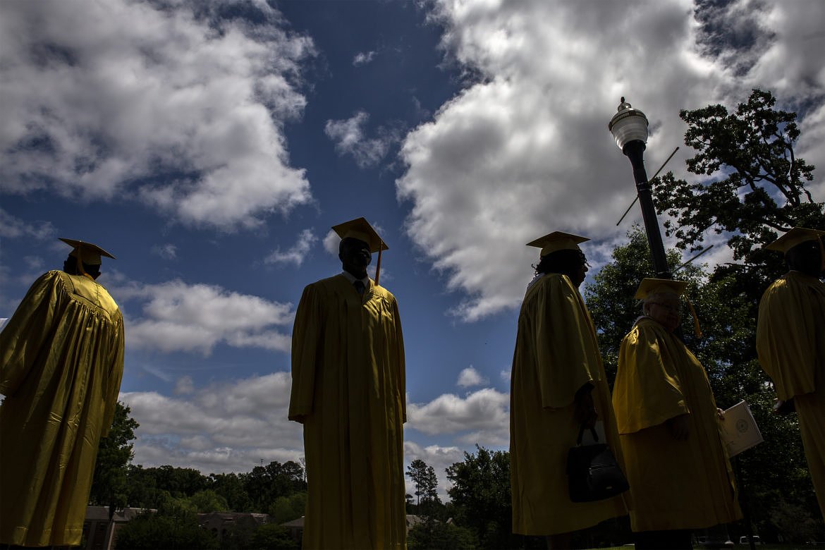 Mississippi financial aid programs face a $7.3 million shortfall, putting college grants at risk for more than 27K students