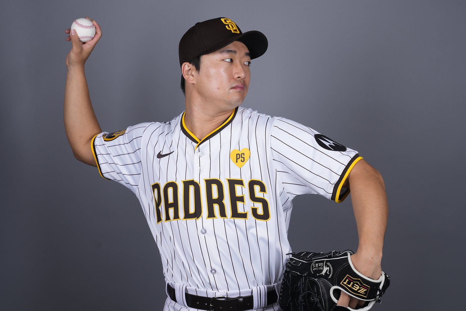 Tigers trade Woo-Suk Go to Twins; Korean reliever set for MLB debut