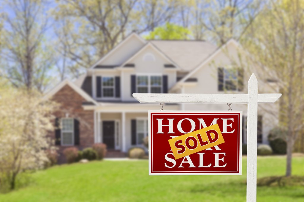 $2.8M for 4 bedrooms on the lake: Plus 124 more Onondaga County home sales