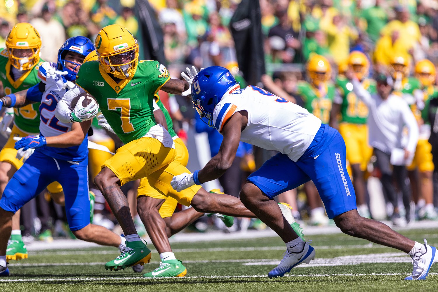 What they’re saying nationally (and in Boise) after No. 2 Oregon sneaks past Boise State