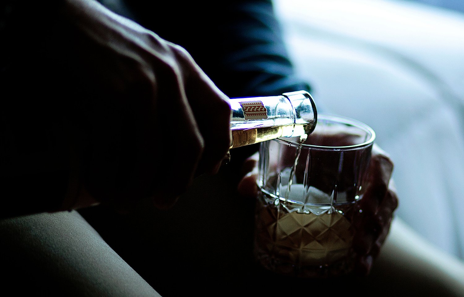 Dear Annie: Is this roommate/possible love relationship doomed due to his chaotic nature, constant drinking?