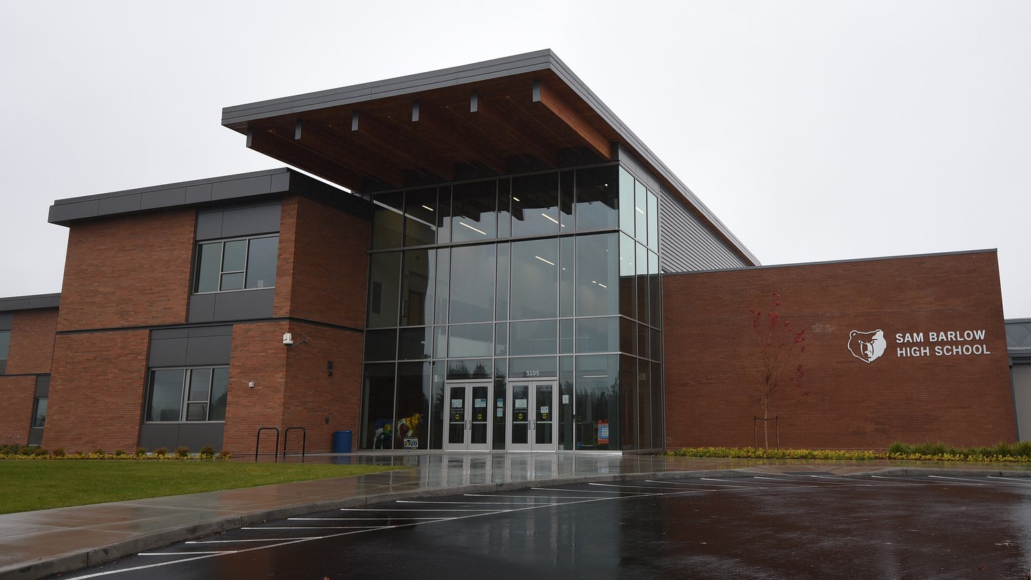 First-place Oregon high school team dismisses head coach with 3 games left in regular season
