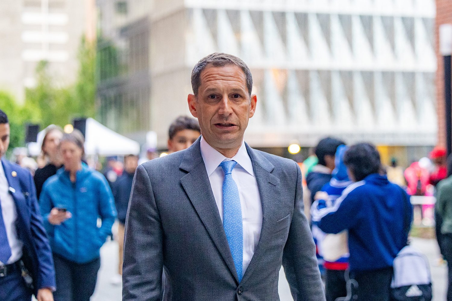 Mayor Lurie’s bid to reshape S.F. City Hall gets first official opponent