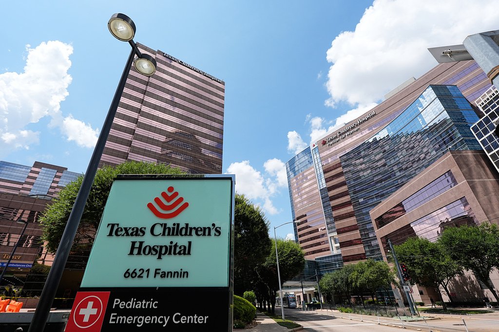 A 2-year-old at the center of a Texas brain-death dispute is taken off life support and dies