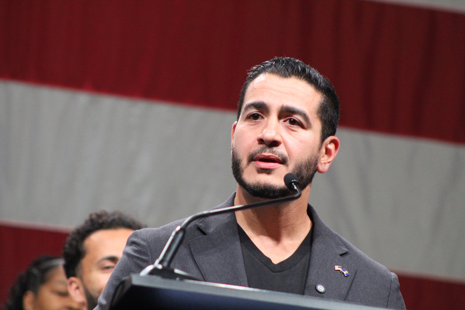 El-Sayed urges Democrats to unite, targets Rogers and Trump ties