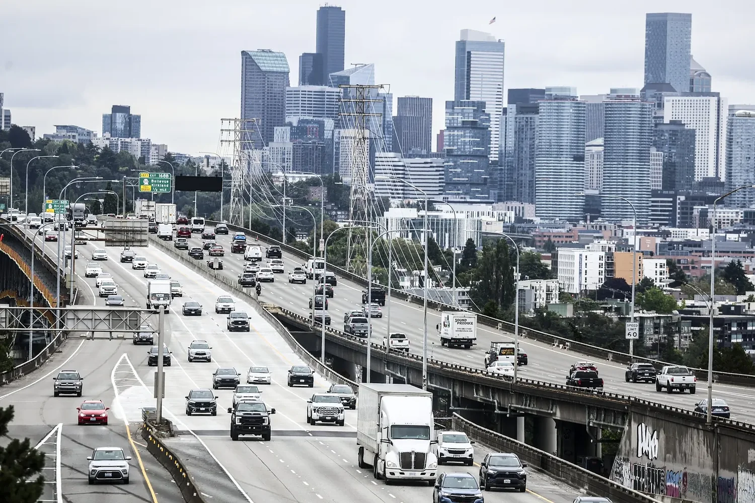 Seattle ranks 3rd in U.S. for shrinking commutes. Here's why