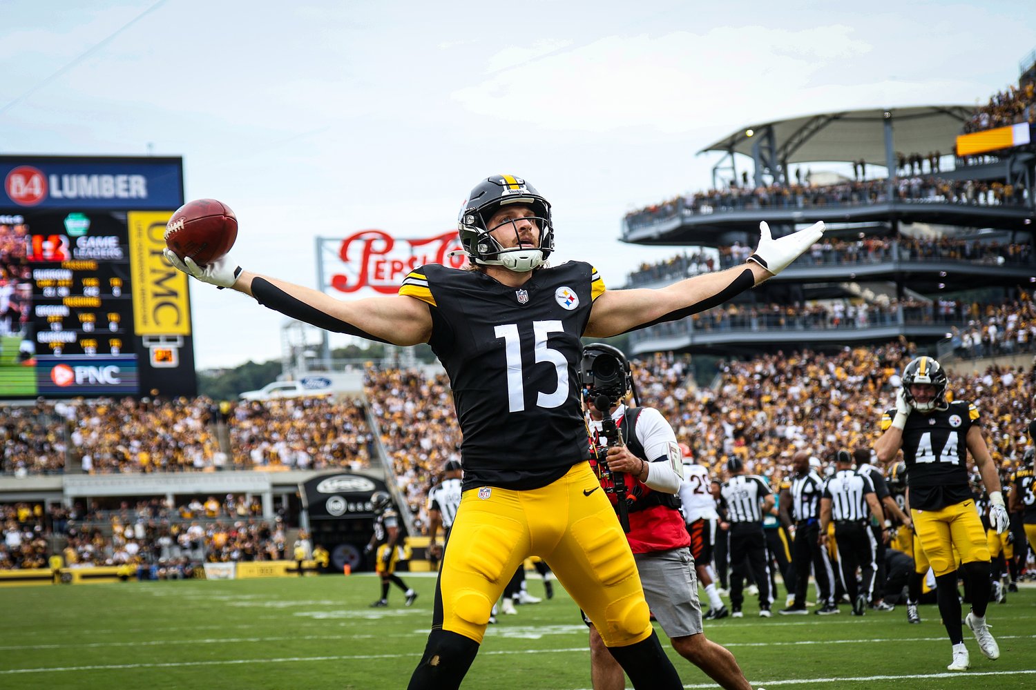 Pittsburgh Steelers lose two wide receivers for Buccaneers game, including hard-nosed veteran