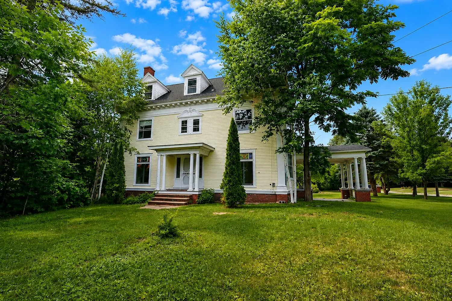 An ‘impeccable’ Rumford estate a man had built for his wife in 1898 is for sale