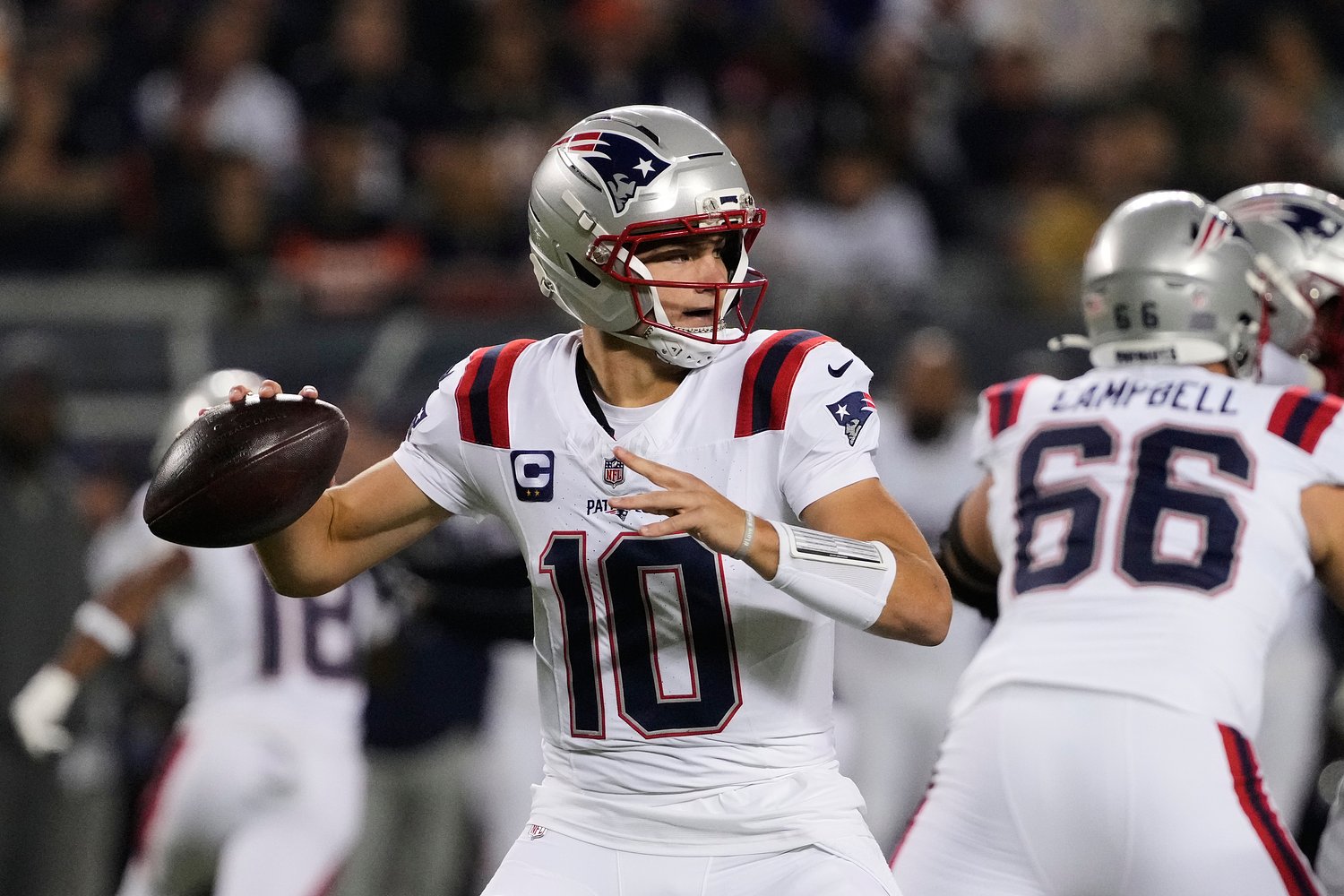 Drake Maye’s efforts go to waste in primetime loss to Bears