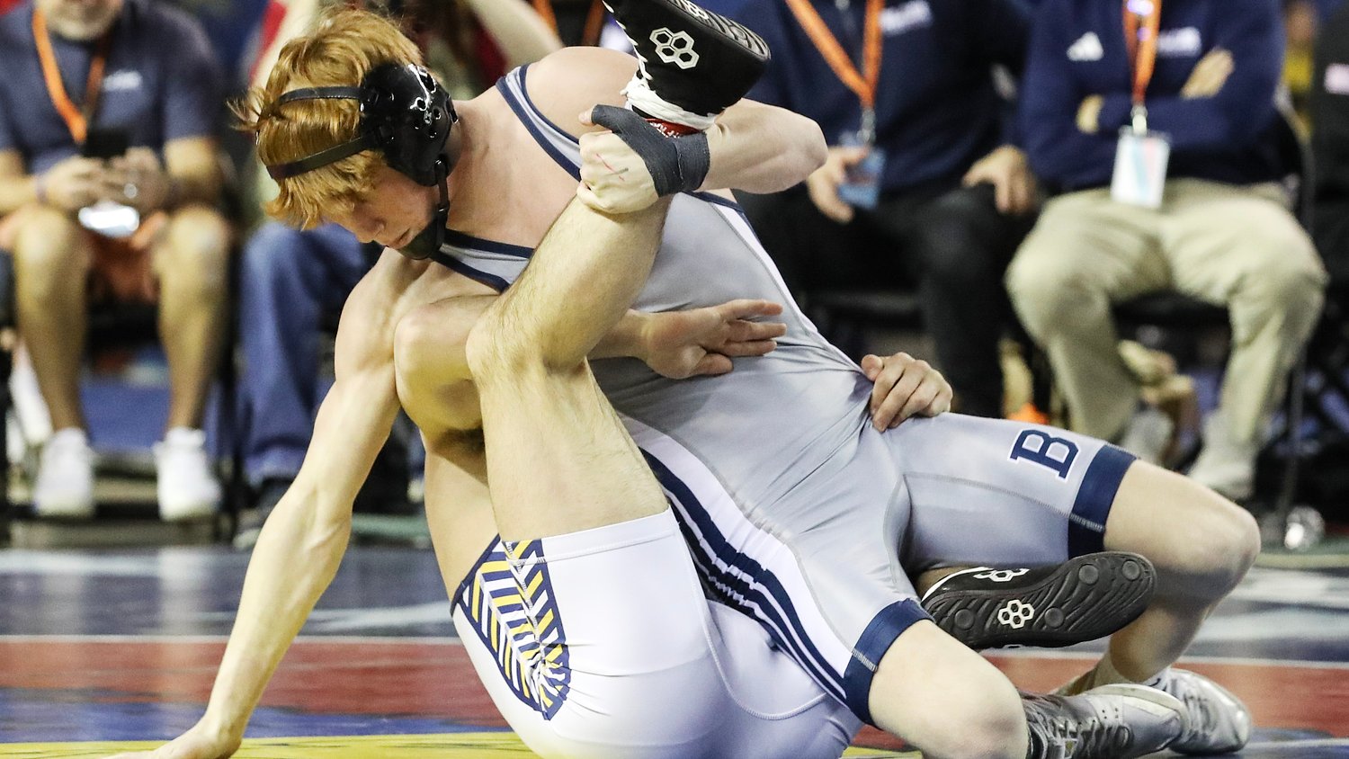 2 N.J. wrestling stars battle in Fargo freestyle finals as team totals 8 place-winners