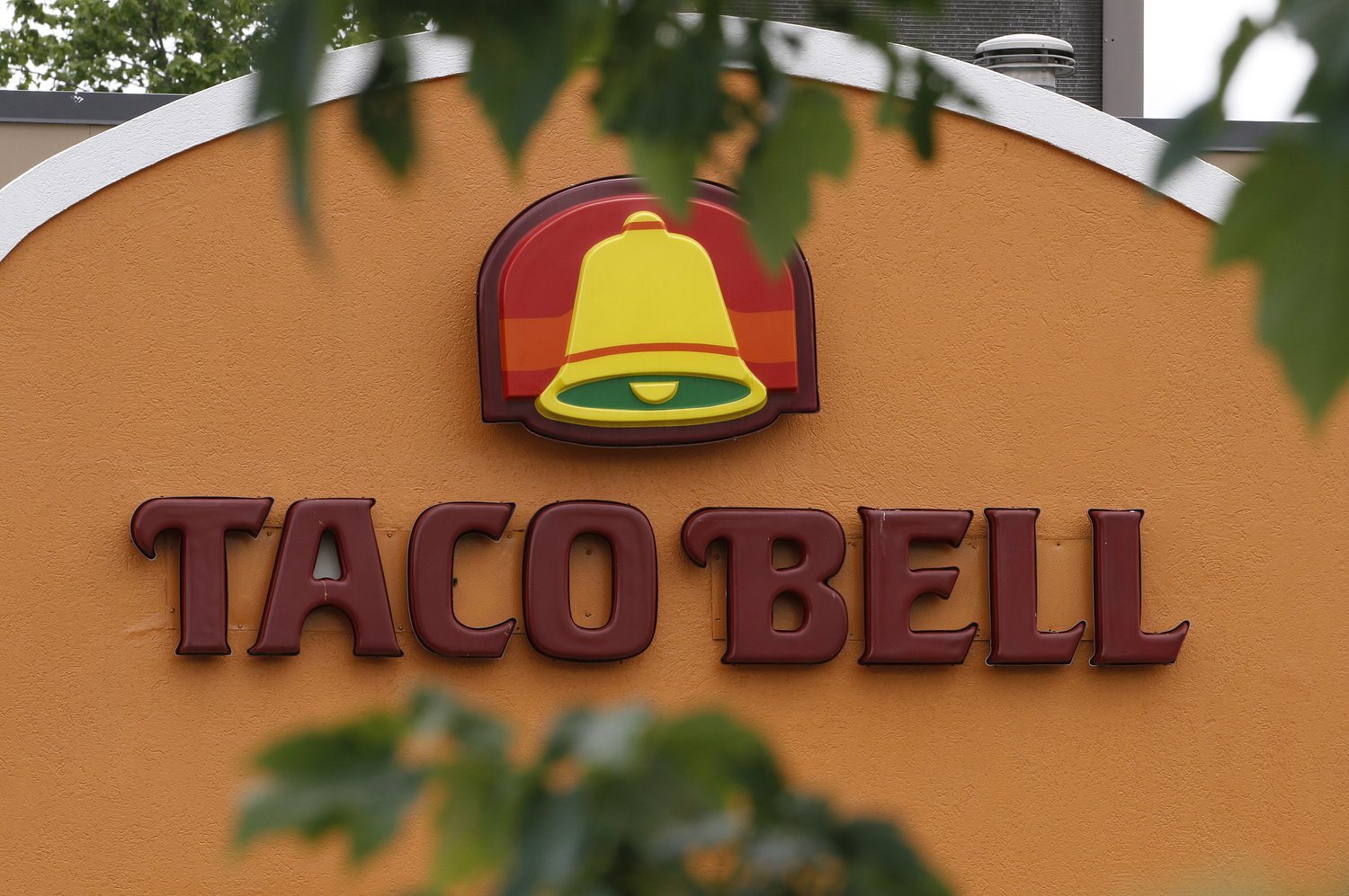 North Olmsted man sues Taco Bell franchisee after contracting cyclosporiasis
