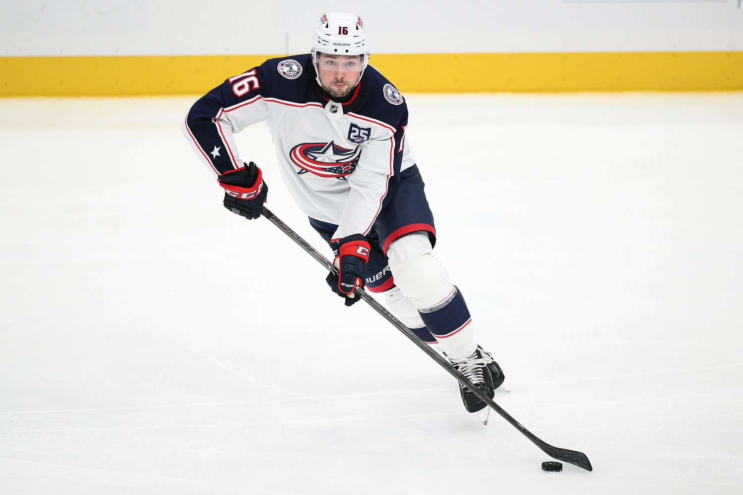 Bruins bring back forward who played 1 game for Boston in 2019-20