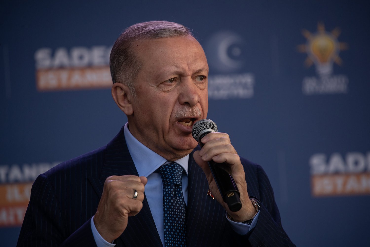 Lawmakers divided over Trump’s plan to lift sanctions on Turkey