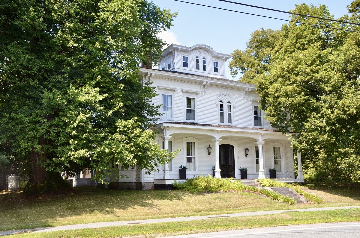 Price of late Ellsworth civic leader’s home reduced to just under $900K
