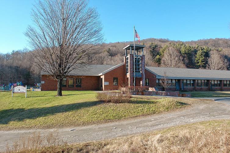 Colrain Central to host 5K fundraiser for fifth and sixth grade