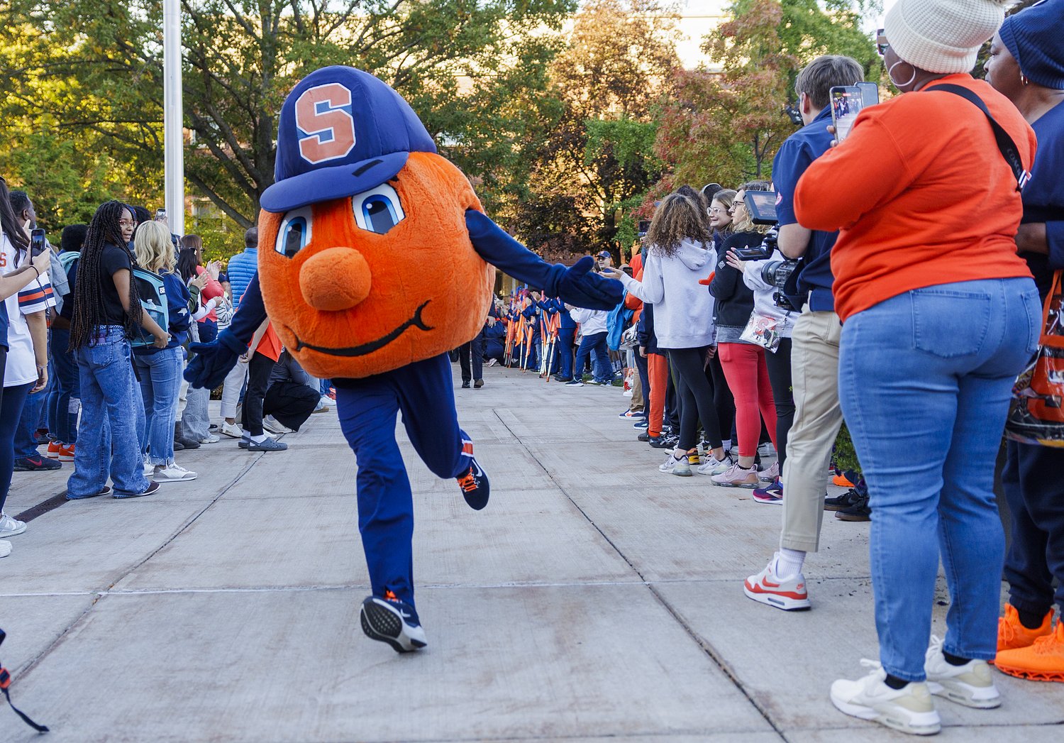 Syracuse football to debut new helmet for Halloween matchup vs. SMU