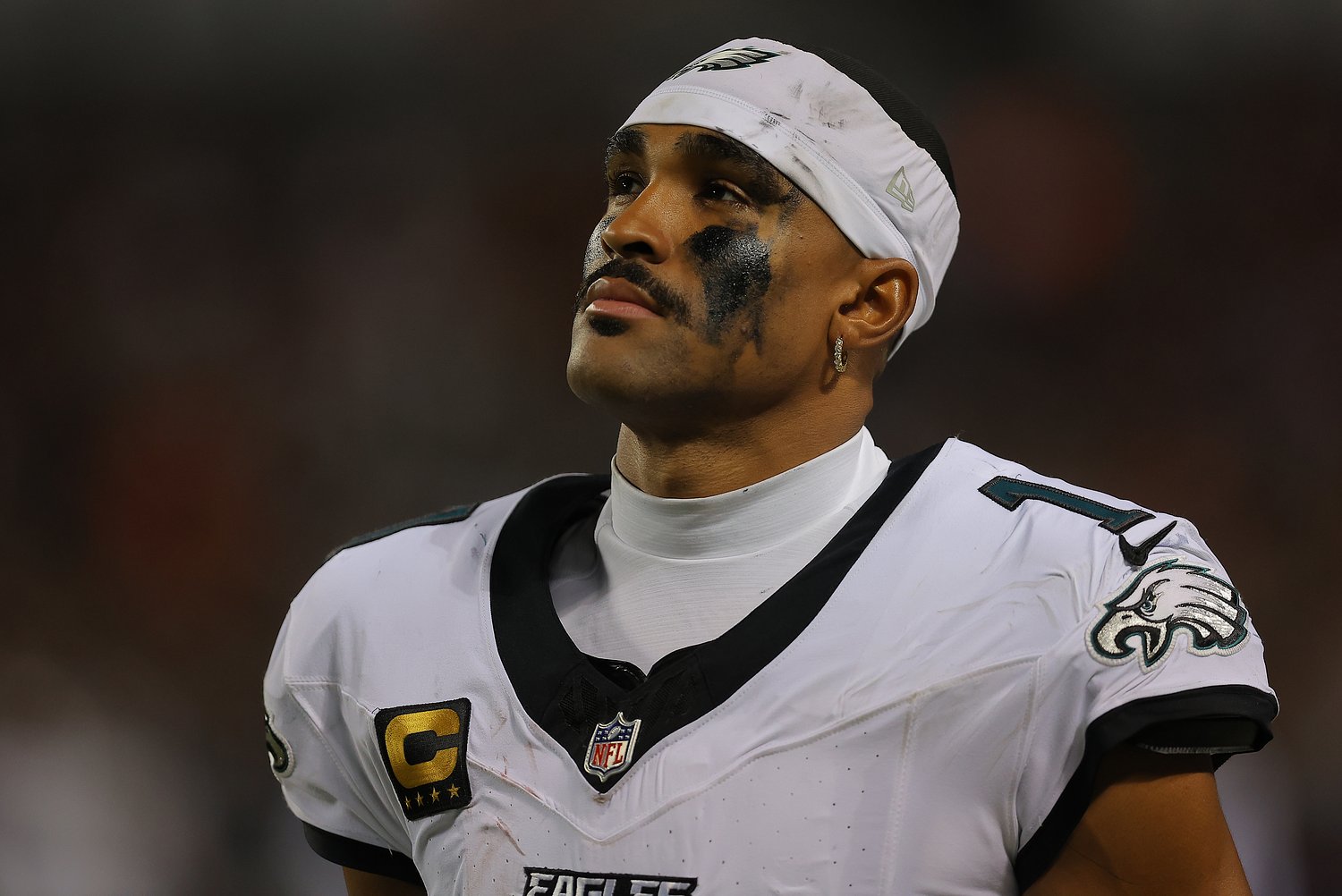 Jalen Hurts’ blood clot raises major question: Doctor explains what Eagles QB faces next