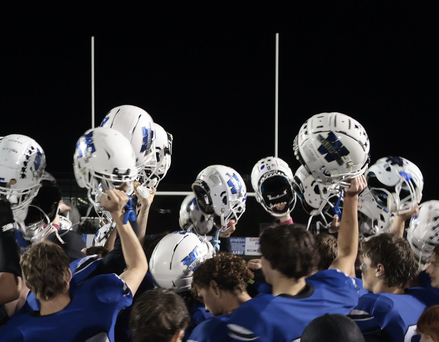 Tre Hawkins leads Wahconah football over Amherst, Gio Venable hits 1,000 yards