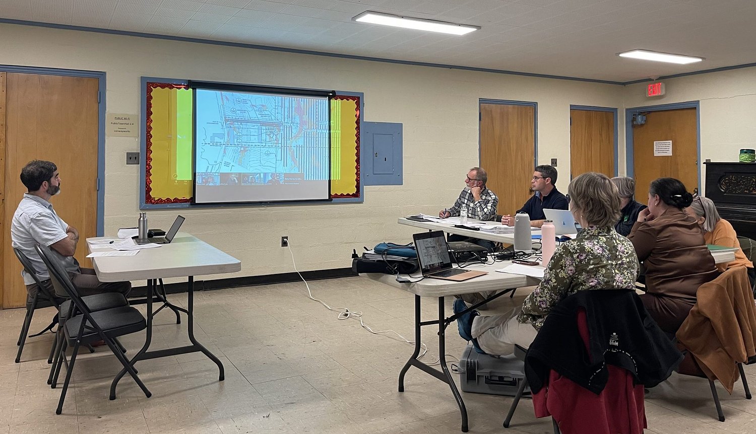 Conway Planning Board continues discussion of proposed solar array's screening methods, property slopes