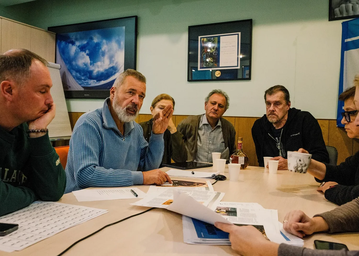 Novaya Gazeta, fiercely independent Russian news outlet, says it will shut down
