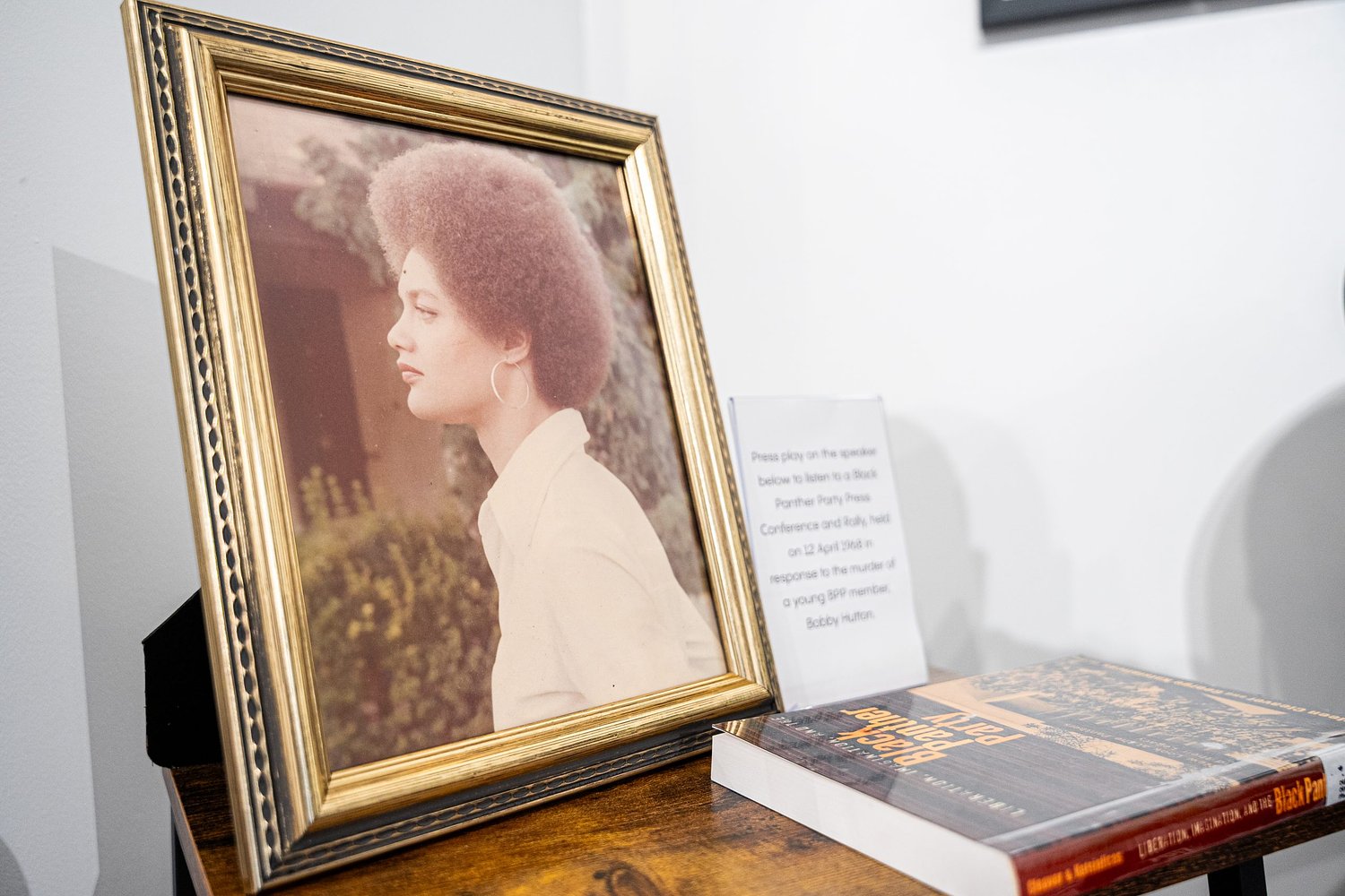Auburn Avenue Research Library hosts Kathleen Cleaver photography exhibit