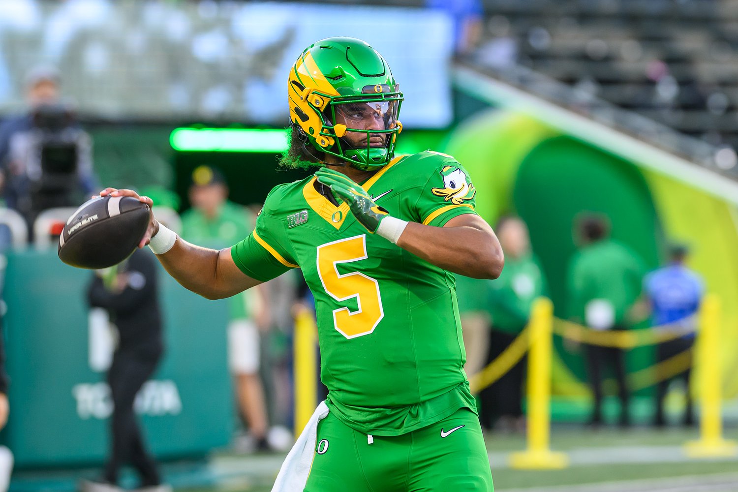 Dante Moore is headed back to California. He’s not the same quarterback who left