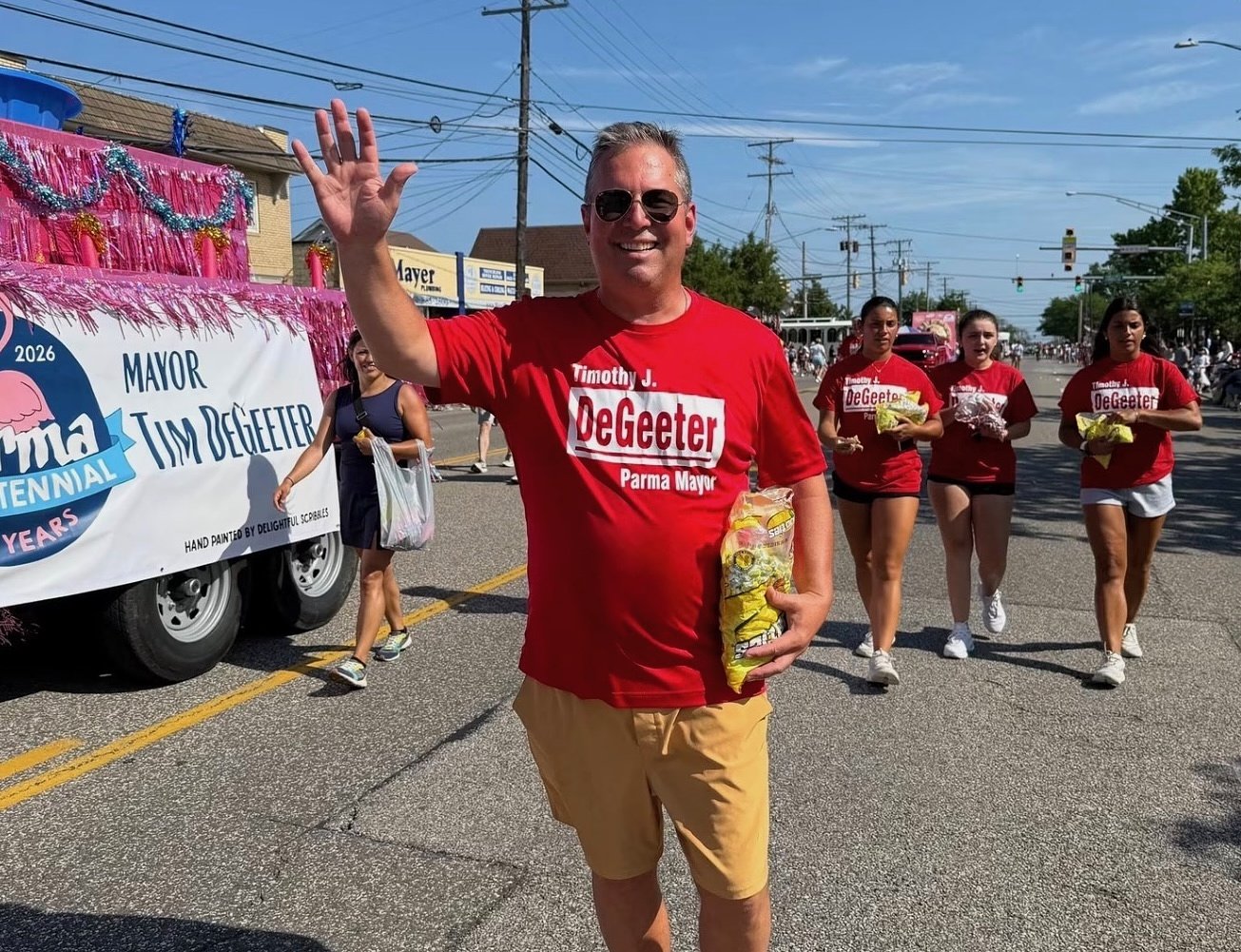 40,000 pack Ridge Road for Parma’s Fourth of July bicentennial parade