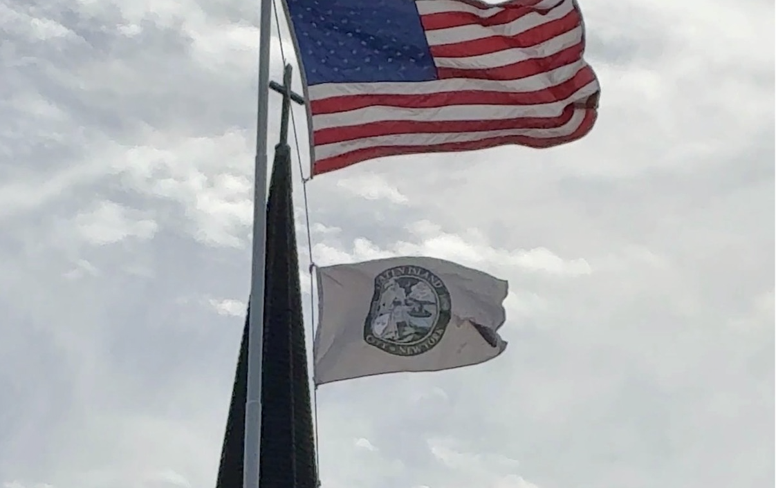 Raise it high! Staten Island flag takes center stage at ceremony (video)