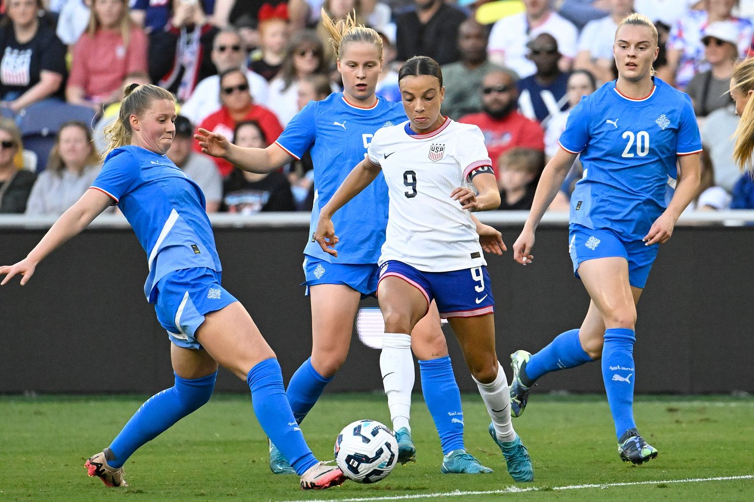 Mallory Swanson's return was a bright spot for the USWNT in its loss to Spain