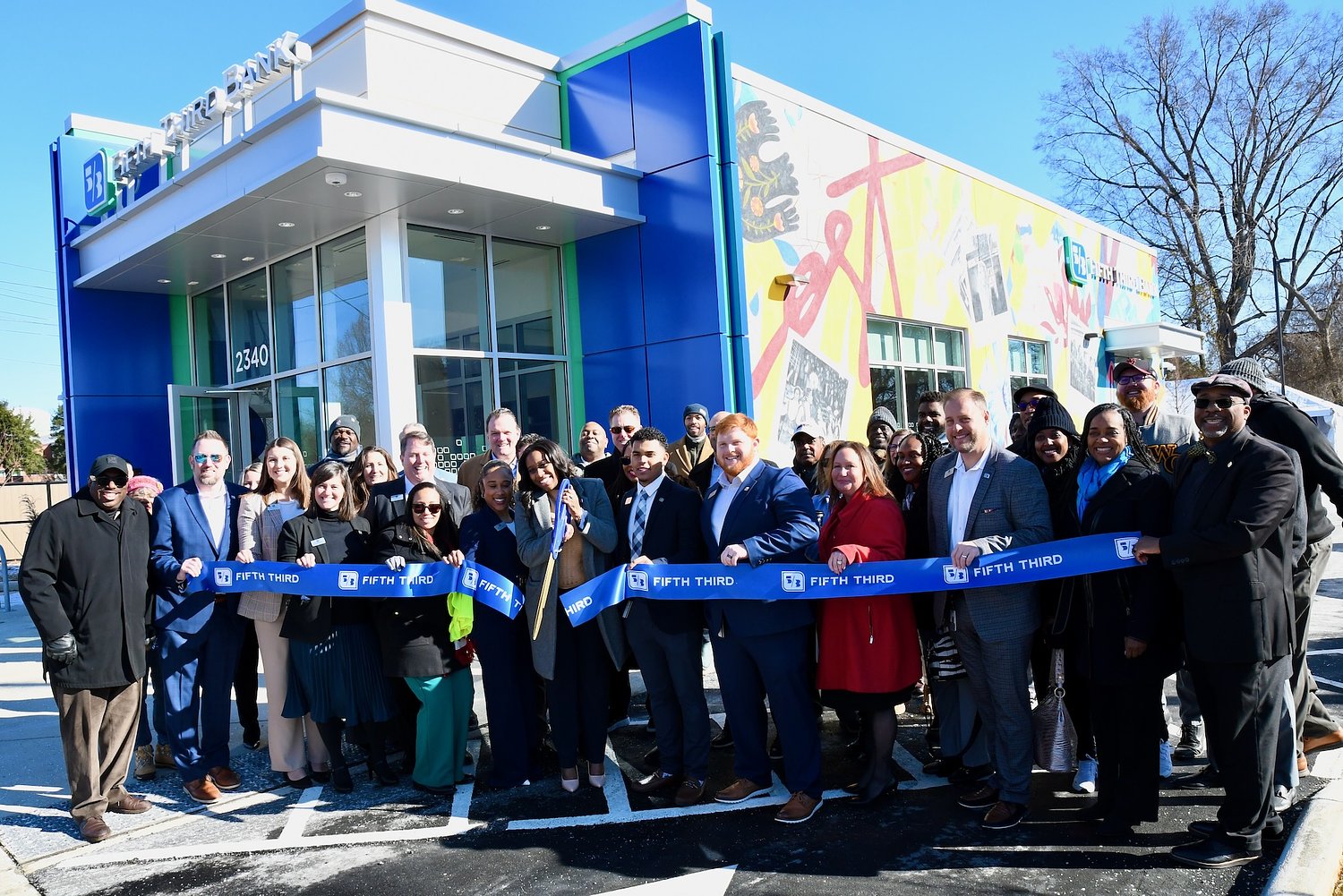 Fifth Third opens financial center on Beatties Ford Road