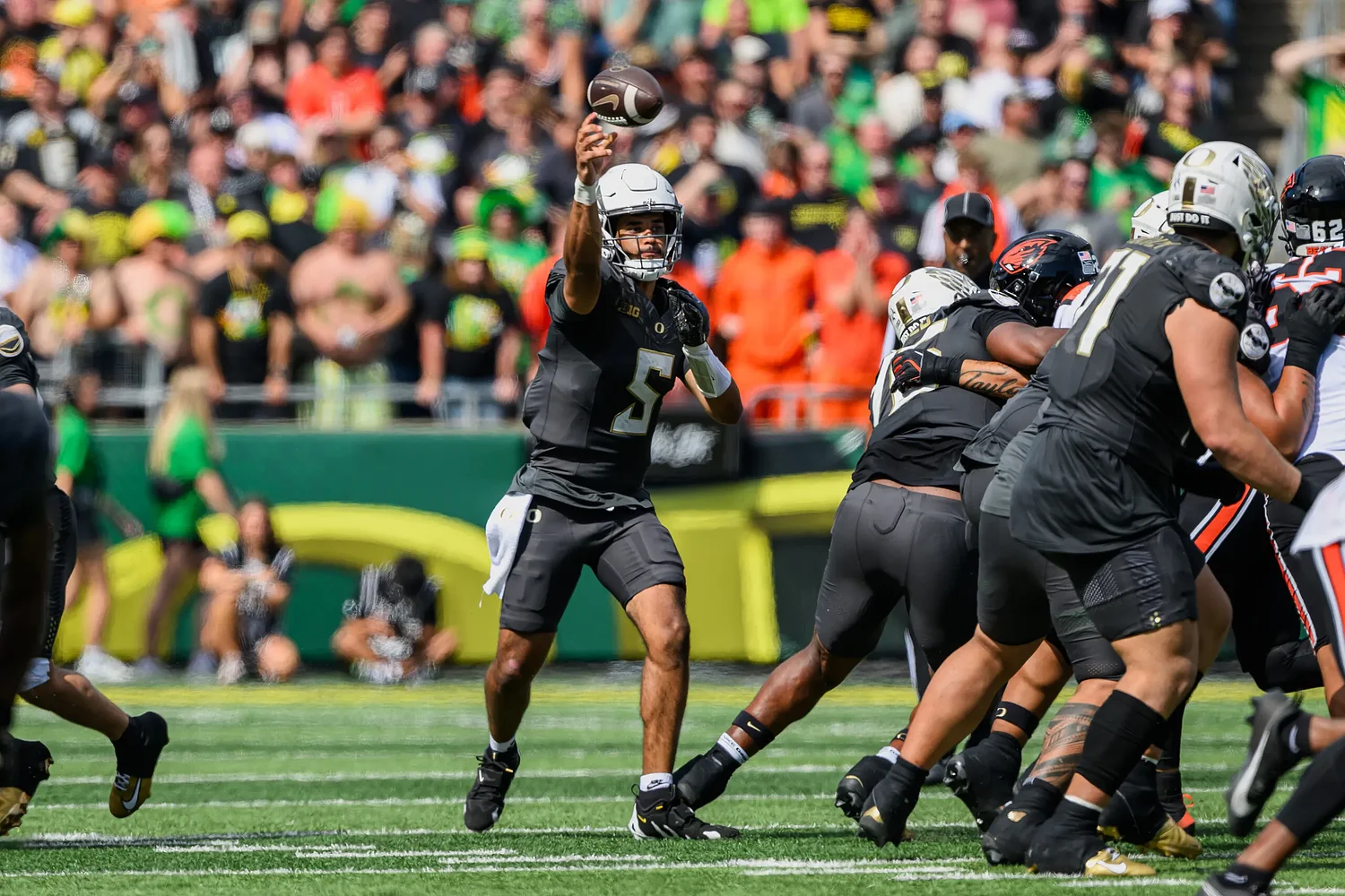 Ducks Gameday Lookout: No. 6 Oregon at No. 3 Penn State
