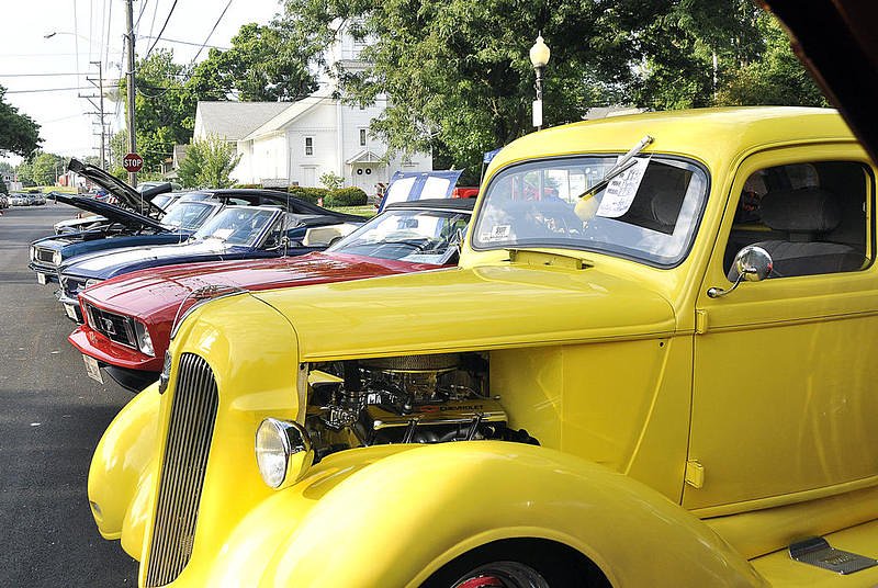 Cruise Nights on the River returns to downtown Yorkville