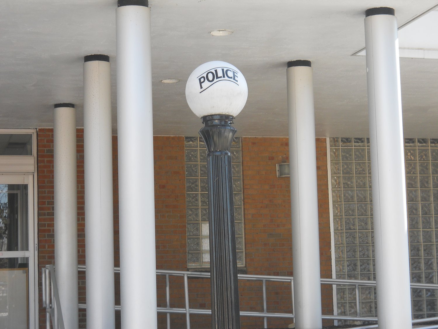 Parma man arrested after roughing up girlfriend outside Berea apartment building