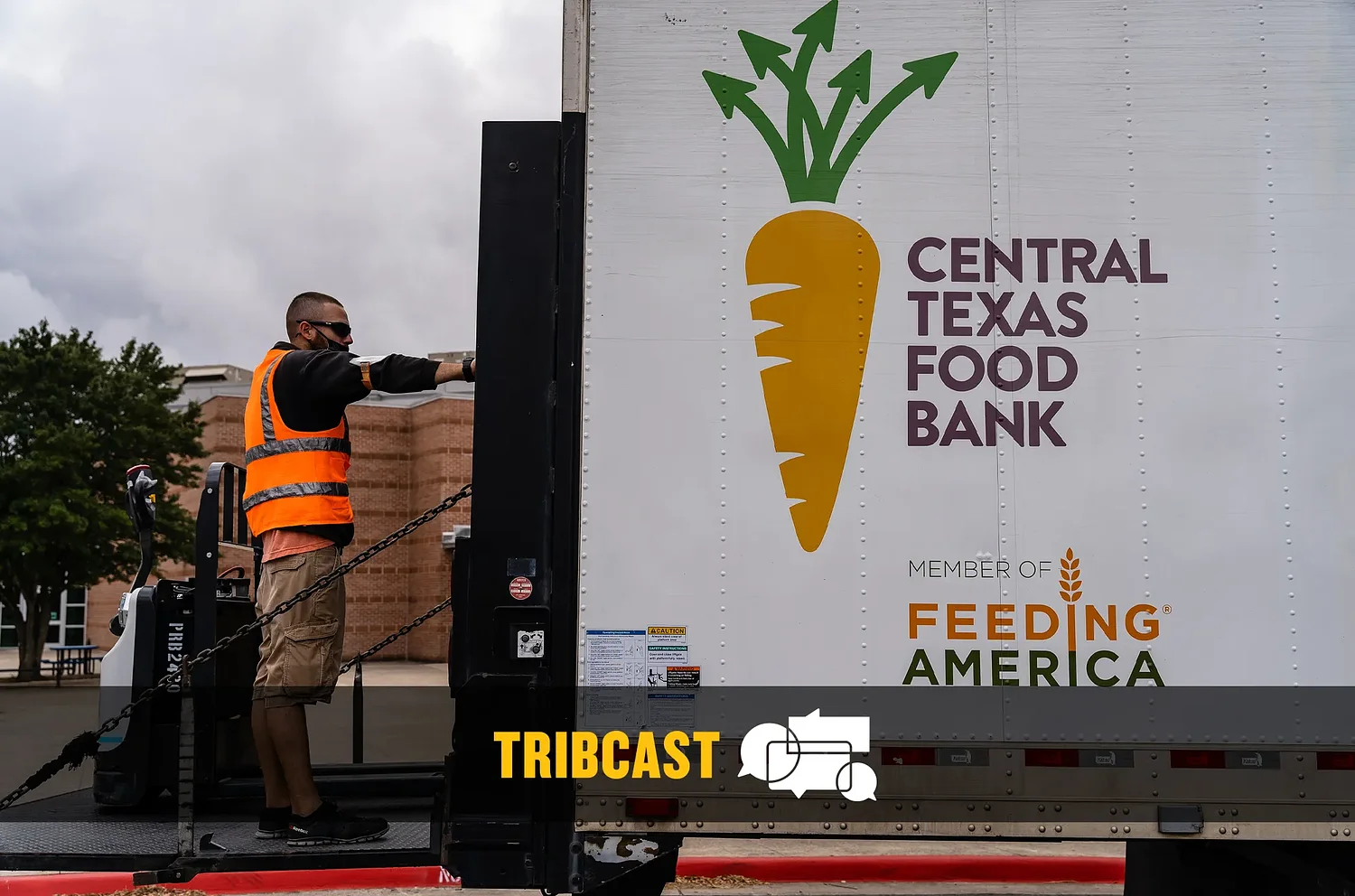 TribCast: The neediest Texans are feeling the pain of the government shutdown