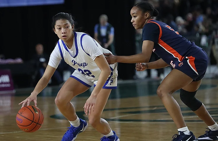 Seattle Prep Panthers Narrowly Defeat Eastside Catholic Crusaders 48-46 In State Playoffs