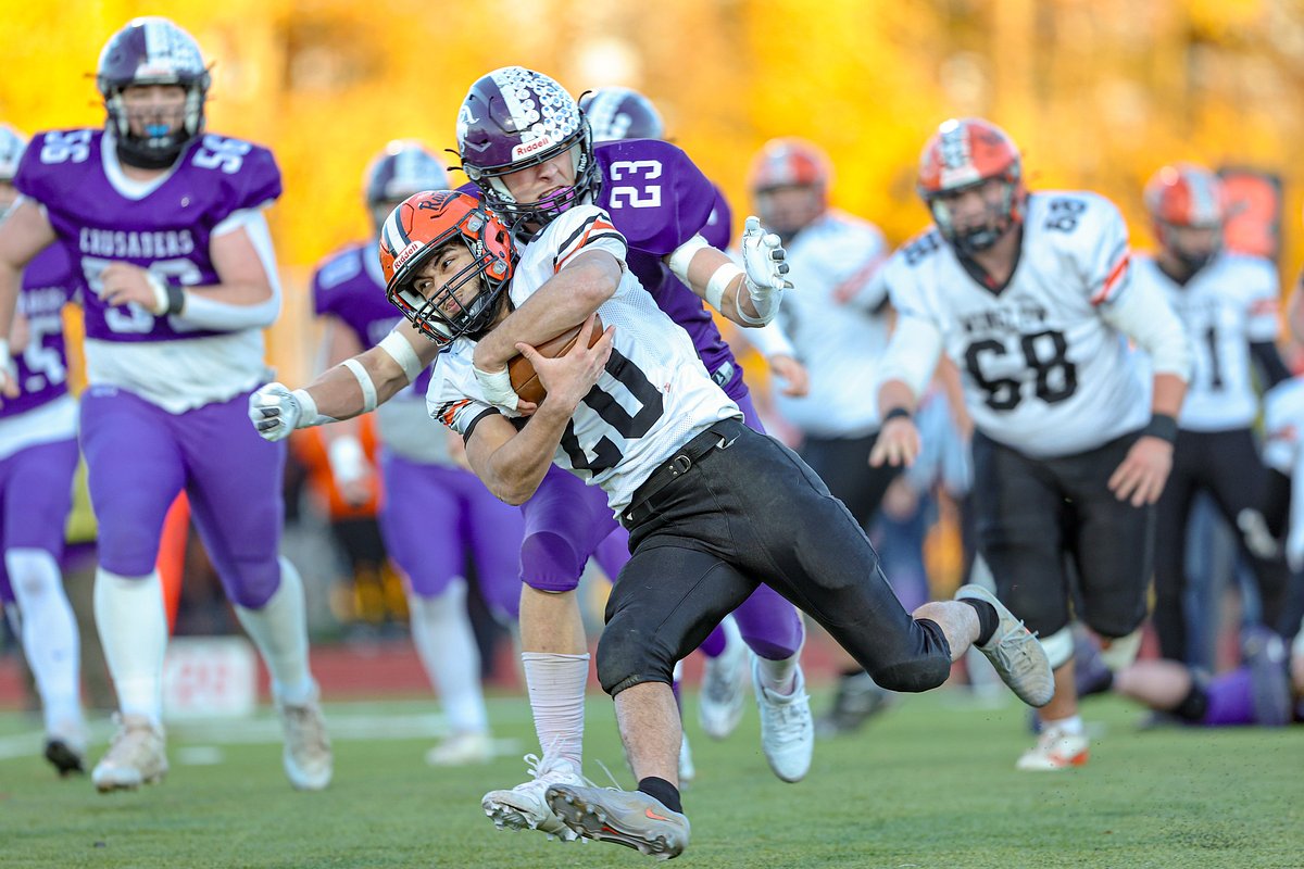 Maine to crown 4 new football champions this weekend