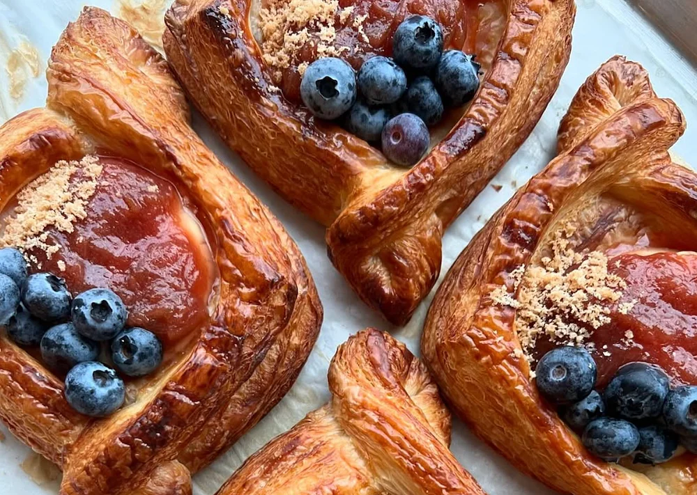 Quick Bites for April 23: Bookhouse Pub replacement, Dunwoody burger fest benefit, Sandy Springs chef shakeup