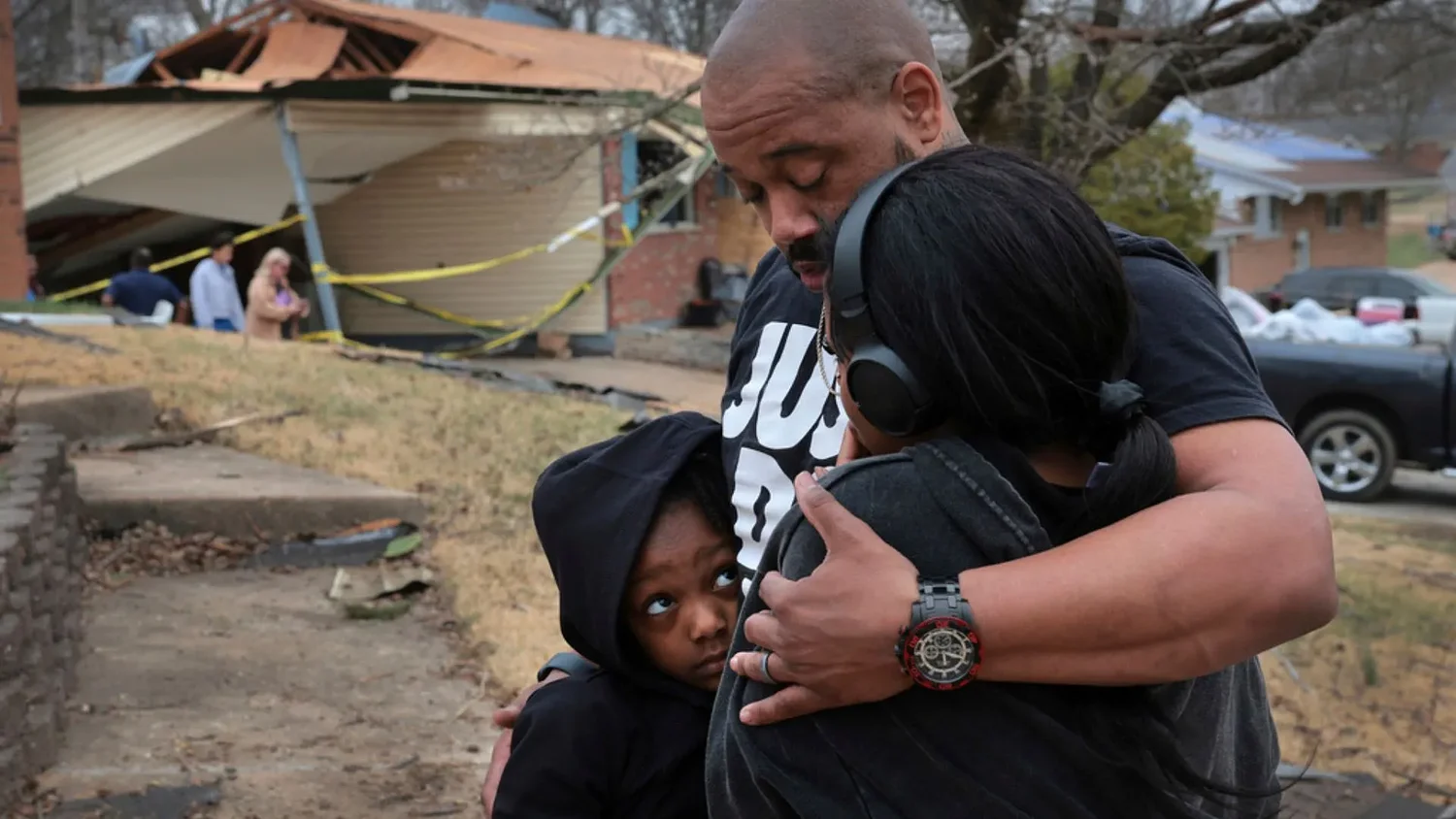 Monster storm across the US sparks scores of tornadoes and fire, killing at least 17