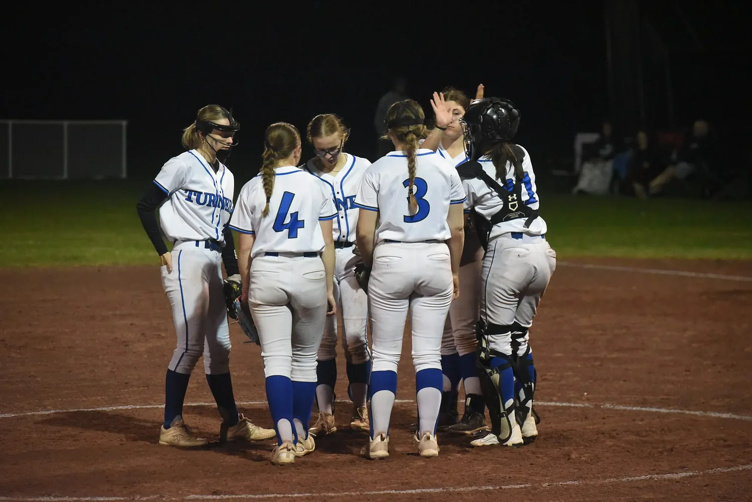 H.S. Roundup: Turners Falls softball falls to Minnechaug under the lights